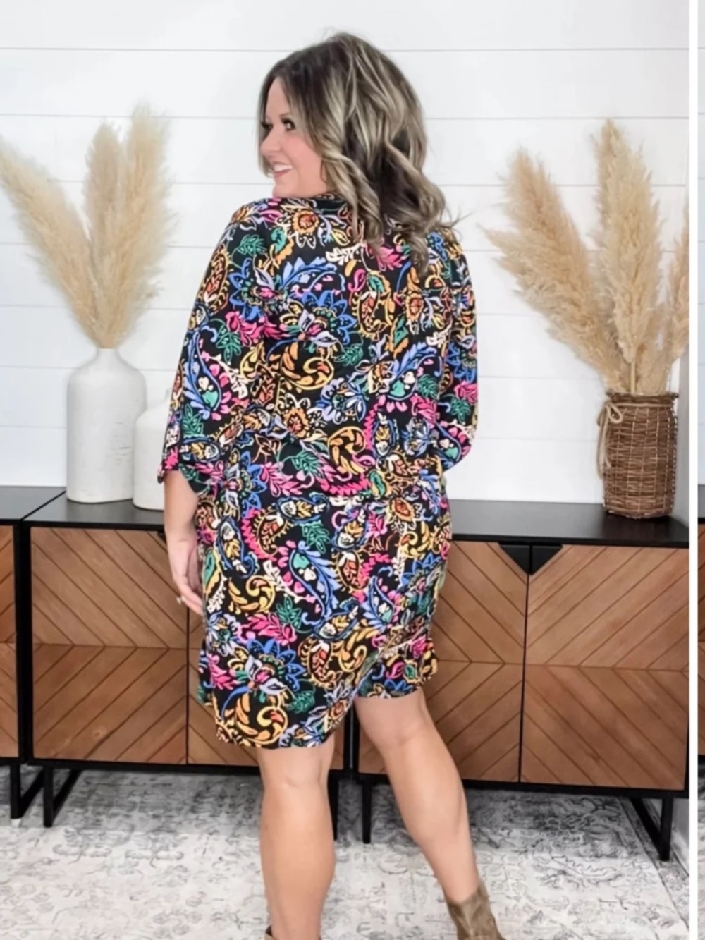 DEAR SCARLETT "PHOSPHORUS" 3/4 SLEEVE SPLIT NECK DRESS WITH POCKETS - Picture 7 of 8